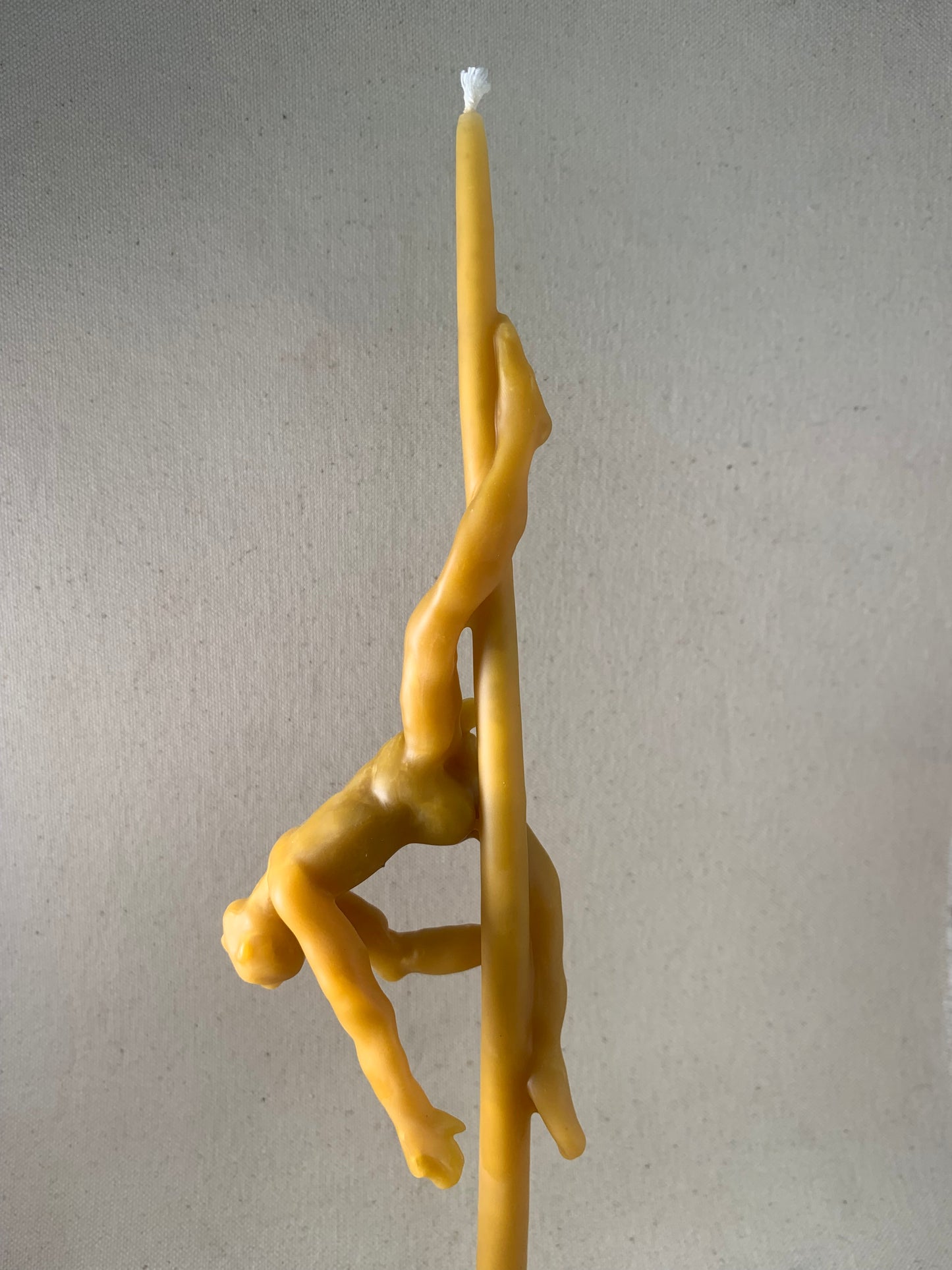 PRIVATE DANCER CANDLE (BANANA SPLIT)