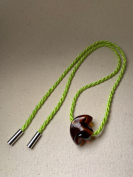 DEVOTEE TWIST NECKLACE, AMBER