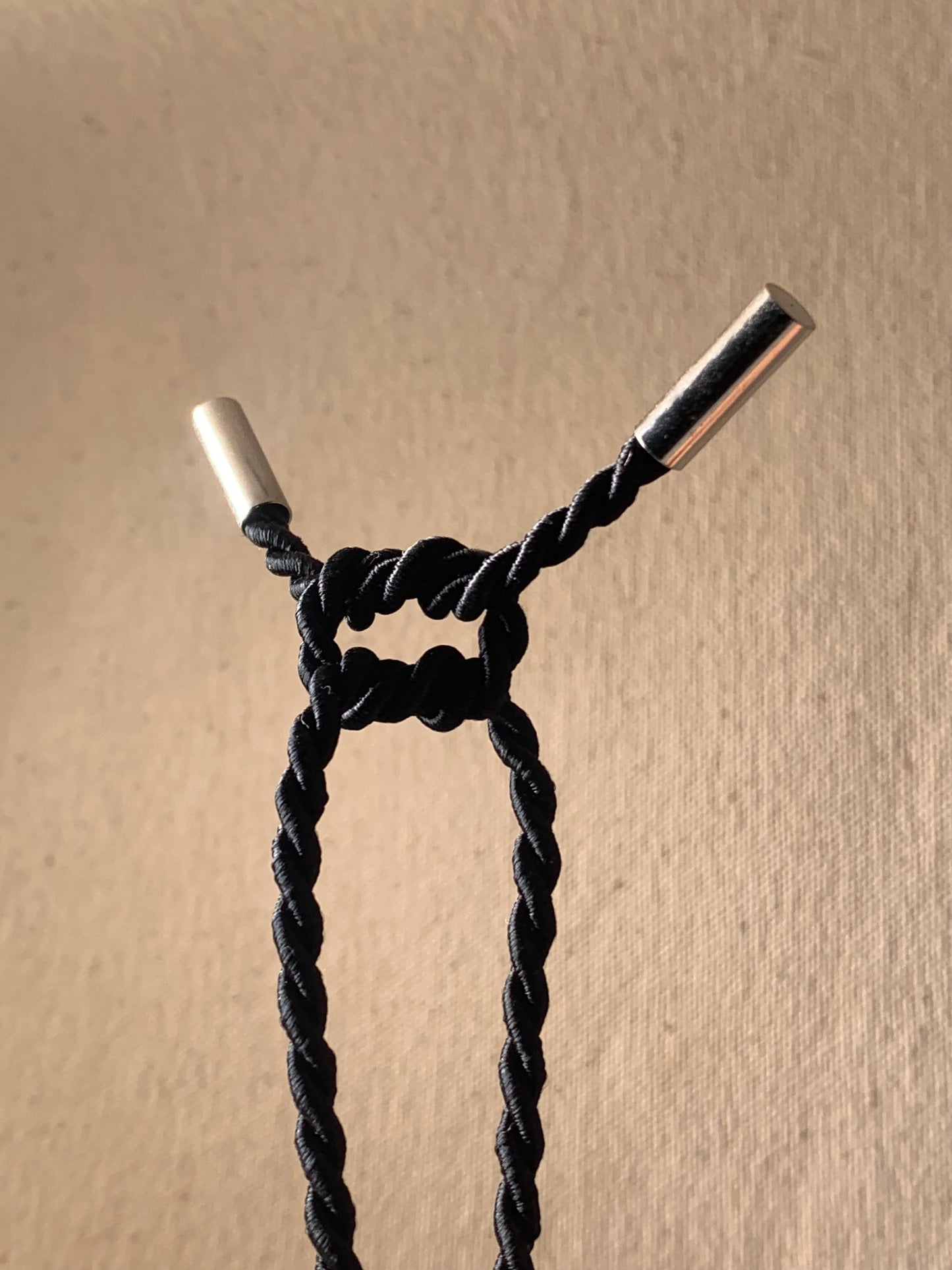 DEVOTEE NECKLACE, AMBER BLACK