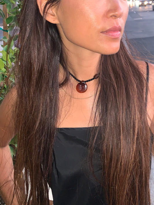 DEVOTEE NECKLACE, AMBER BLACK